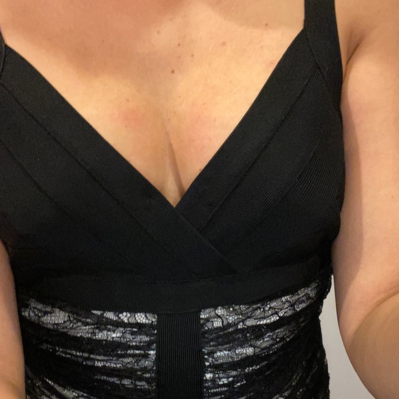 Rusched black lace dress - Picture 6 of 8